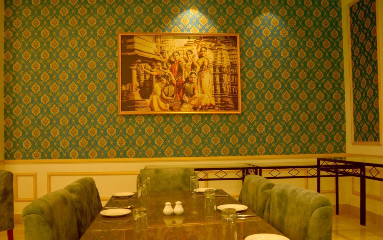 Hotel Chandela קג'ורהו מראה חיצוני תמונה