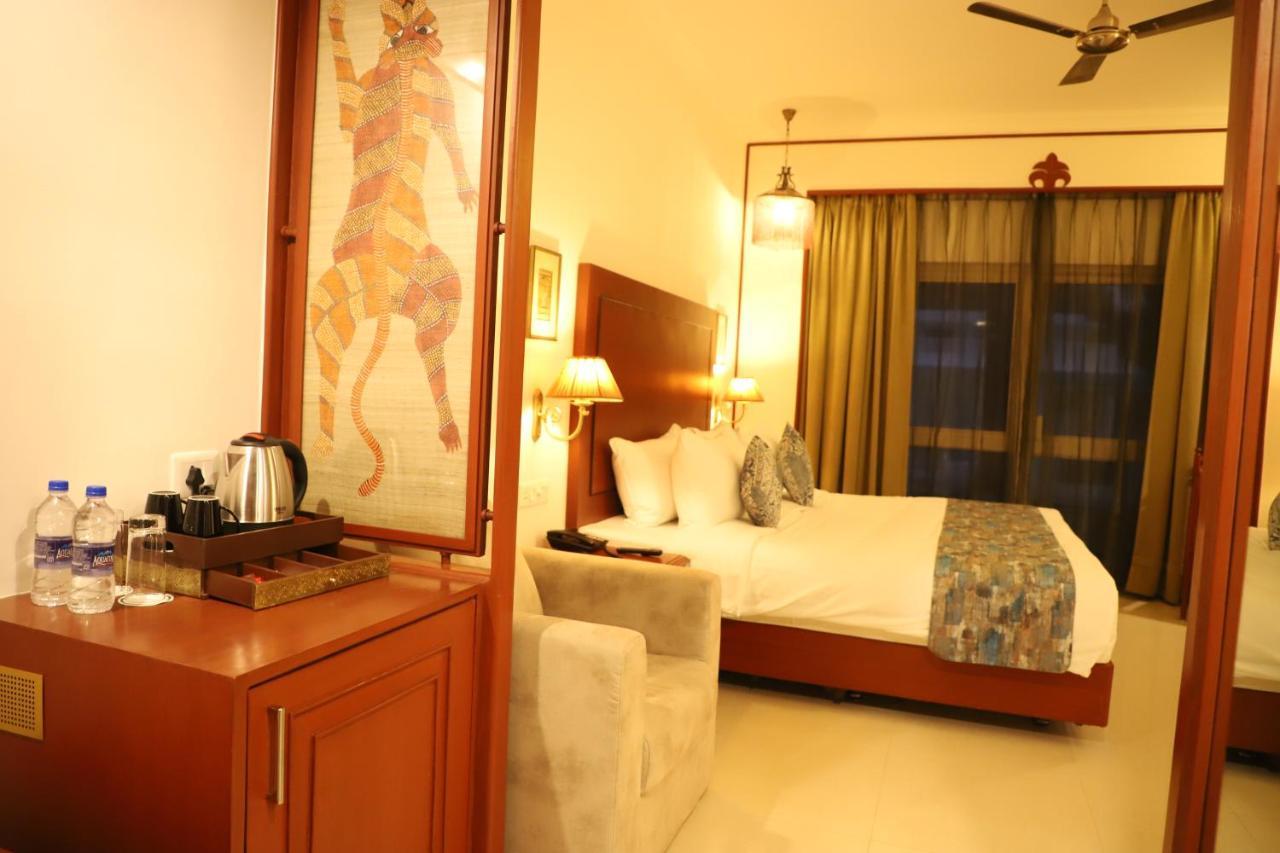 Hotel Chandela קג'ורהו מראה חיצוני תמונה