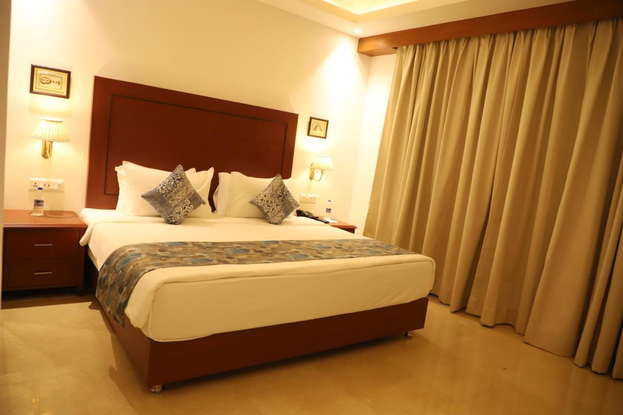Hotel Chandela קג'ורהו מראה חיצוני תמונה